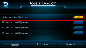 <b>REMARQUE</b>
Si plus d’un iPhone a été enregistré avec le système embarqué, la recherche commence par l’iPhone connecté en dernier. Voir 