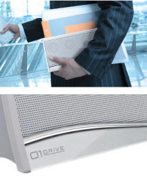 いつでも持ち歩きたくなる、上品でシンプル＆スタイリッシュデザイン。